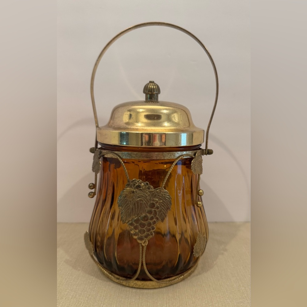 Vintage Amber Ribbed Glass Jar Leaves Musical Lid Cookie Jar  Raindrops Song